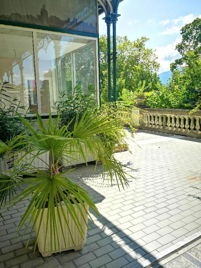 Studio Moderne,Face Au Parc. Aix-les-Bains Exterior foto